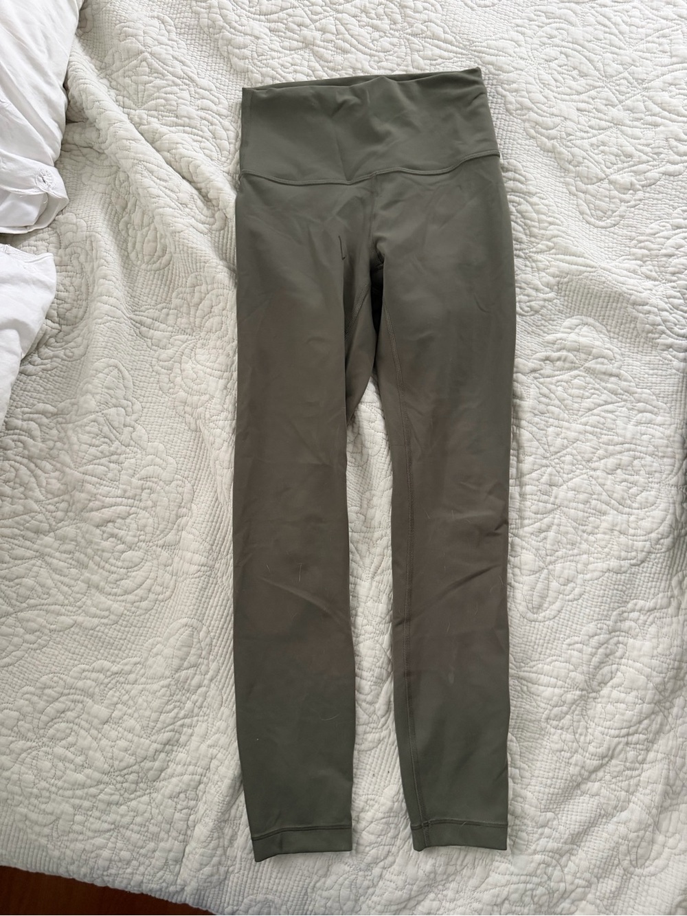 Lululemon wunder train leggings size 4 nomad